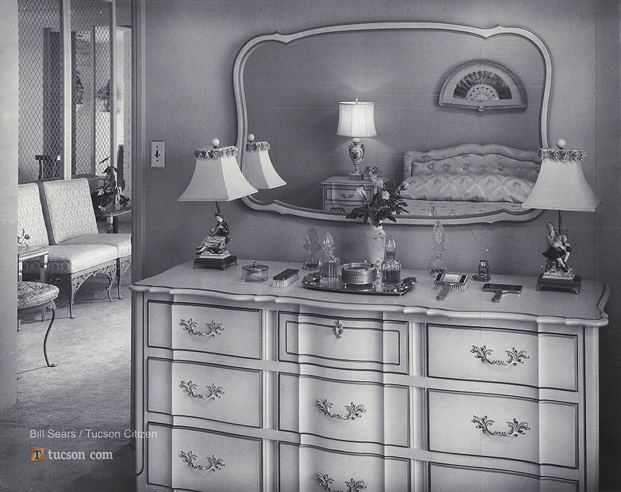 1958 home photos: Storybook house for a lady